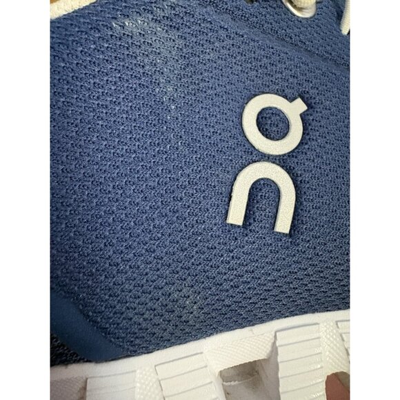 On Cloud 5 Blue Running Shoes Sneakers Women’s Size 10 Fitness Gym Walking - Picture 13 of 13